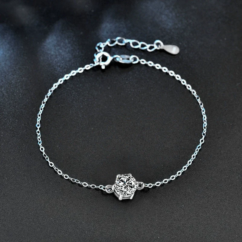 ZFSILVER модный классический браслет из серебра 925 пробы с муассанитом, простой браслет с лапой 6, подвески, женские аксессуары, роскошные ювелирные изделия, подарок XRZ002
ZFSILVER модный классический браслет из серебра 925 пробы с муассанитом, простой браслет с лапой 6, подвески, женские аксессуары, роскошные ювелирные изделия, подарок XRZ002