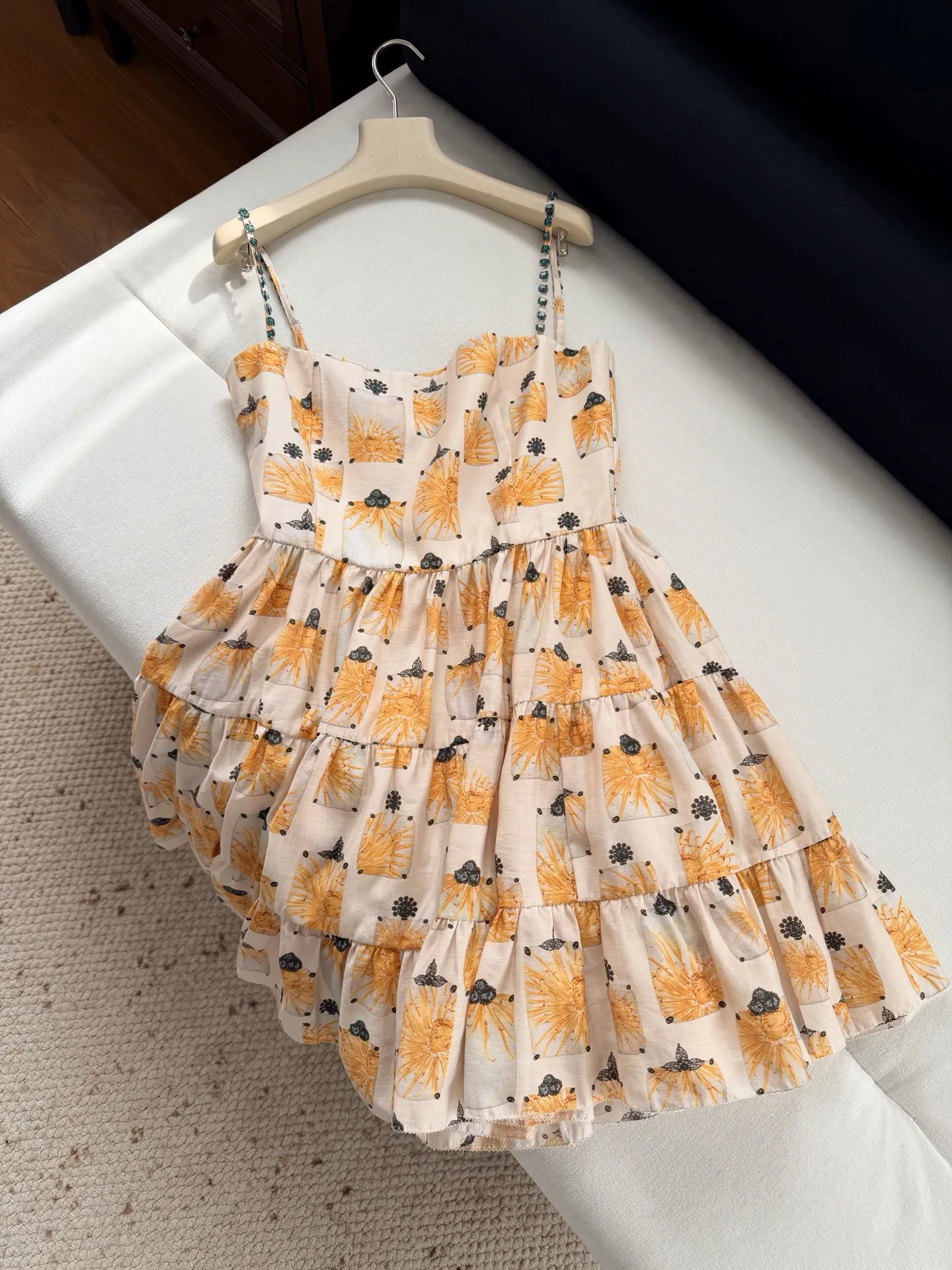 Flower Print Women Silk Linen Sling Dress Heavy Beaded Sleeveless Square Collar High Waist Holiday Ladies Mini Robe
Flower Print Women Silk Linen Sling Dress Heavy Beaded Sleeveless Square Collar High Waist Holiday Ladies Mini Robe