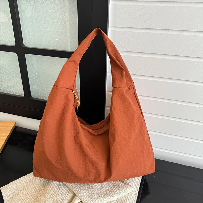 Сумка на плечо в японском стиле 2025 года, просторная холщовая сумка для женщин, уличная сумка через плечо, кошелек для ленивой девушки, минималистичный день
Сумка на плечо в японском стиле 2025 года, просторная холщовая сумка для женщин, уличная сумка через плечо, кошелек для ленивой девушки, минималистичный день