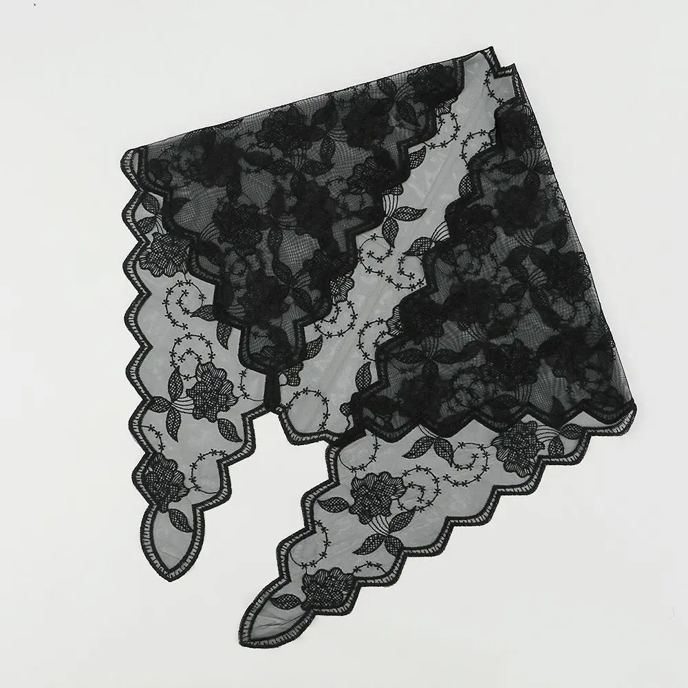 Fashion Hollow Out Lace Hair Scarf Embroidery Thin Triangular Headscarf Vintage Elegant Headwear Wedding Decoration
Fashion Hollow Out Lace Hair Scarf Embroidery Thin Triangular Headscarf Vintage Elegant Headwear Wedding Decoration