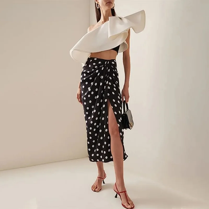 Chic Three Piece Set Women Diagonal Collar Sleeveless Top High Waist Skirt Skinny Shorts Sexy New
Chic Three Piece Set Women Diagonal Collar Sleeveless Top High Waist Skirt Skinny Shorts Sexy New