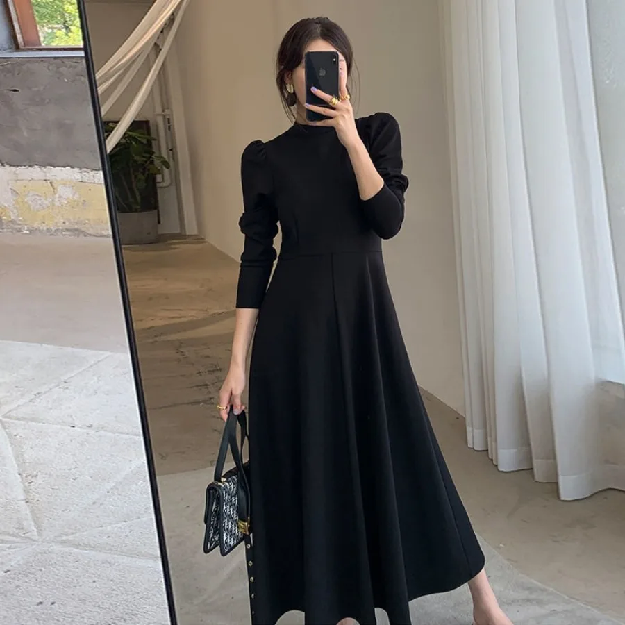 【New style】Hepburn style dress women's autumn new high-end black long skirt French small black skirt long sleeve skirt
【New style】Hepburn style dress women's autumn new high-end black long skirt French small black skirt long sleeve skirt