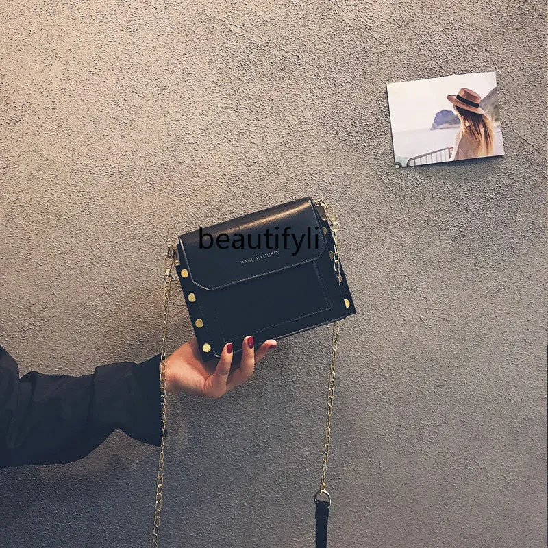 zqSummer Mini Bag Female Advanced Texture Minority Fashion Chain Crossbody Phone Bag
zqSummer Mini Bag Female Advanced Texture Minority Fashion Chain Crossbody Phone Bag