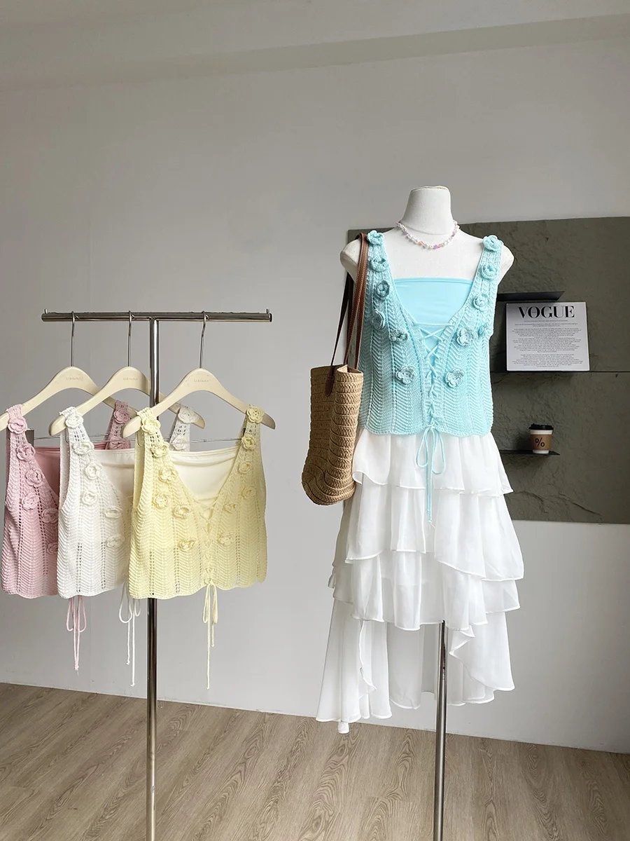 Summer 2025 Gentle Korean Style Handmade Knitted Vest with Bow Tie 3D Flower Design Women's Fashion Set Two-Piece Suit
Summer 2025 Gentle Korean Style Handmade Knitted Vest with Bow Tie 3D Flower Design Women's Fashion Set Two-Piece Suit