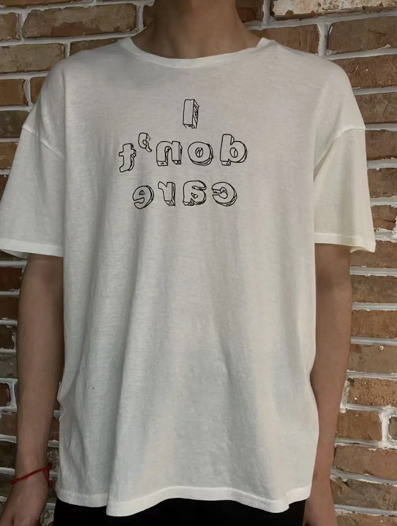 R13 Rock Alphabet Graffiti Print os Pendant Feeling Thin Breathable Short Sleeve Tee
R13 Rock Alphabet Graffiti Print os Pendant Feeling Thin Breathable Short Sleeve Tee