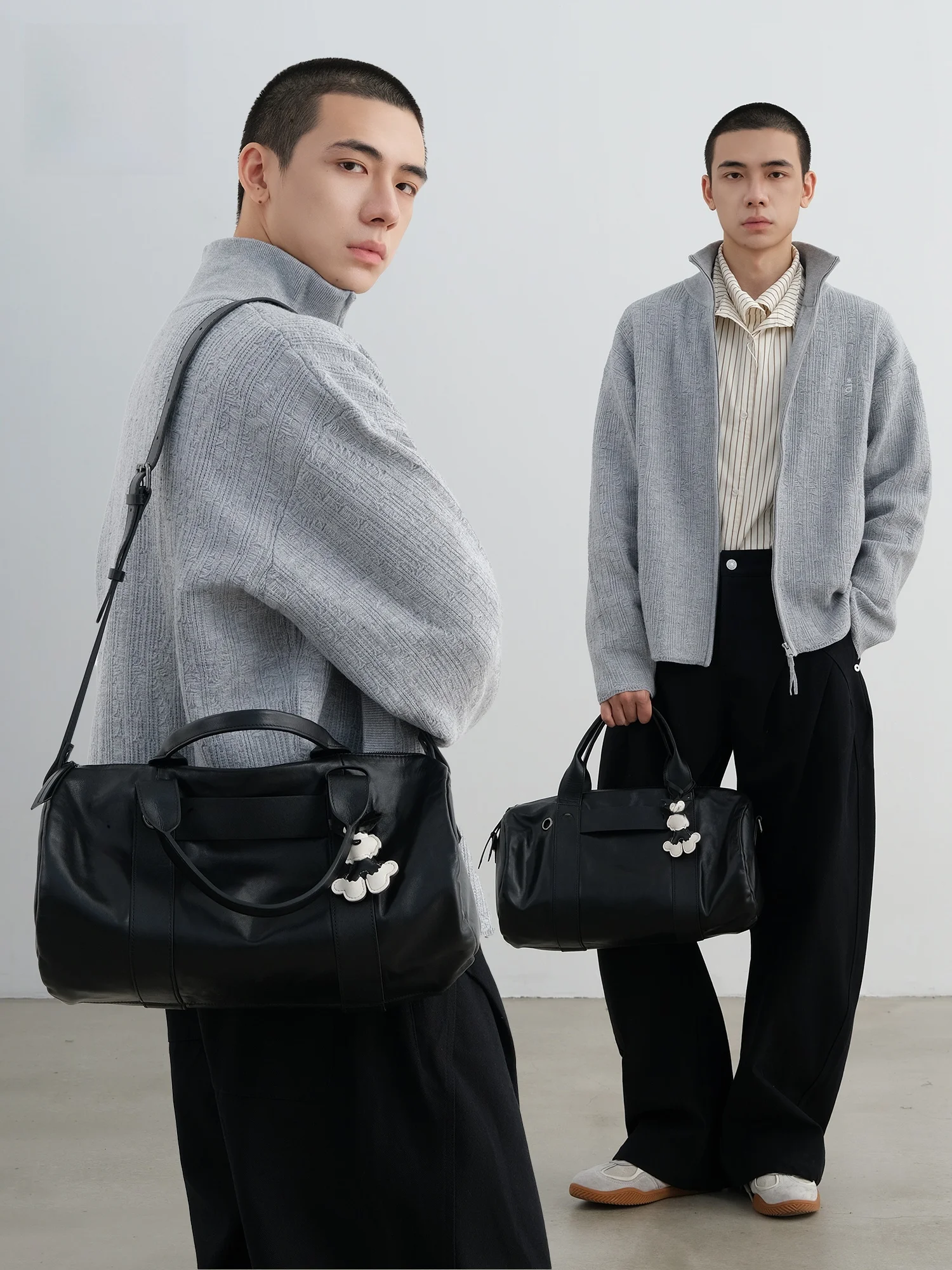 Casual Leather Crossbody Bag for Men Cowhide Commuter Single Shoulder Backpack Trendy Summer Hormone SFREEYA Brand
Casual Leather Crossbody Bag for Men Cowhide Commuter Single Shoulder Backpack Trendy Summer Hormone SFREEYA Brand