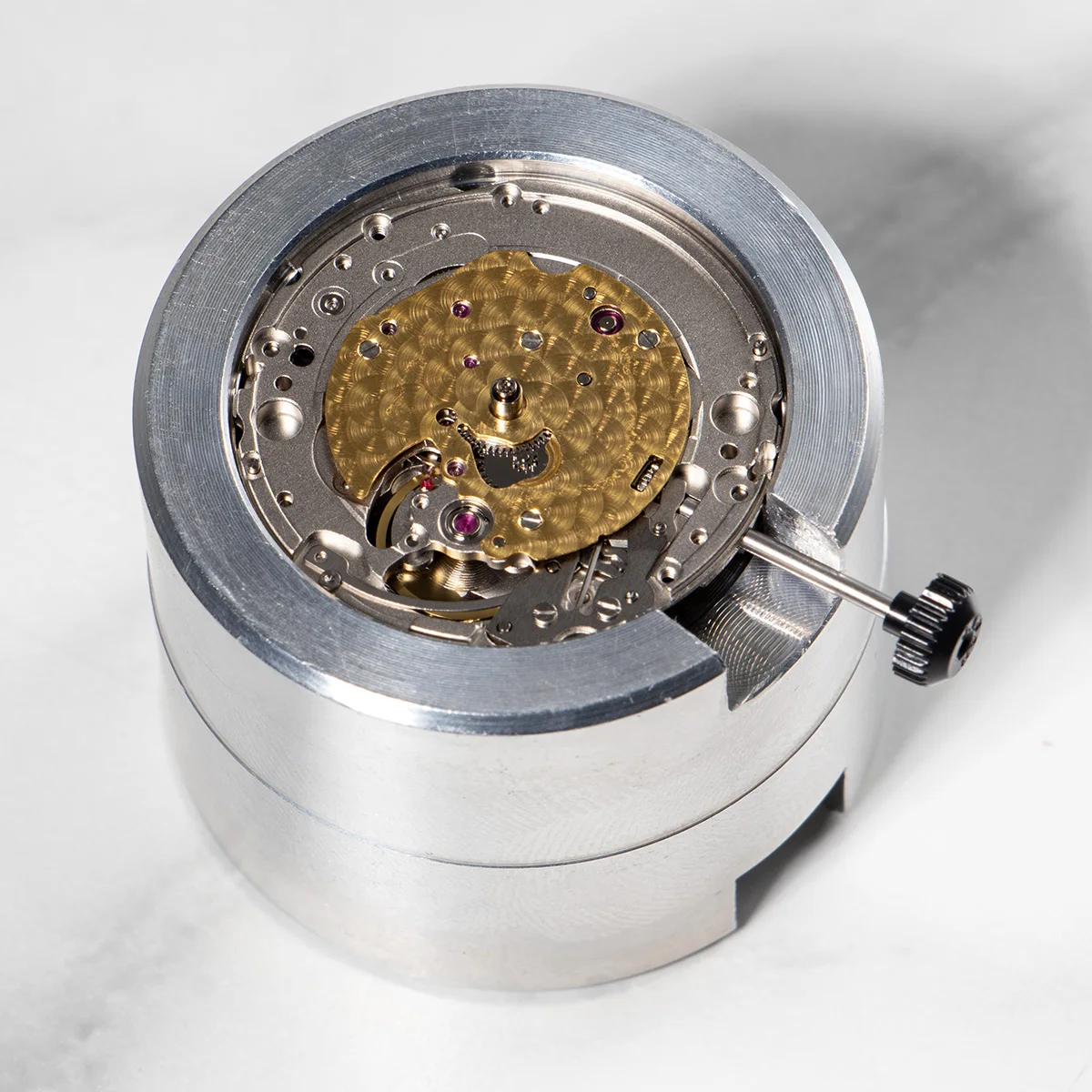 Автоматический механический механизм для часов Miyota/Citizen 90S5, толщина 3,90 мм, 3 стрелки, аксессуары для часовщиков.
Автоматический механический механизм для часов Miyota/Citizen 90S5, толщина 3,90 мм, 3 стрелки, аксессуары для часовщиков.