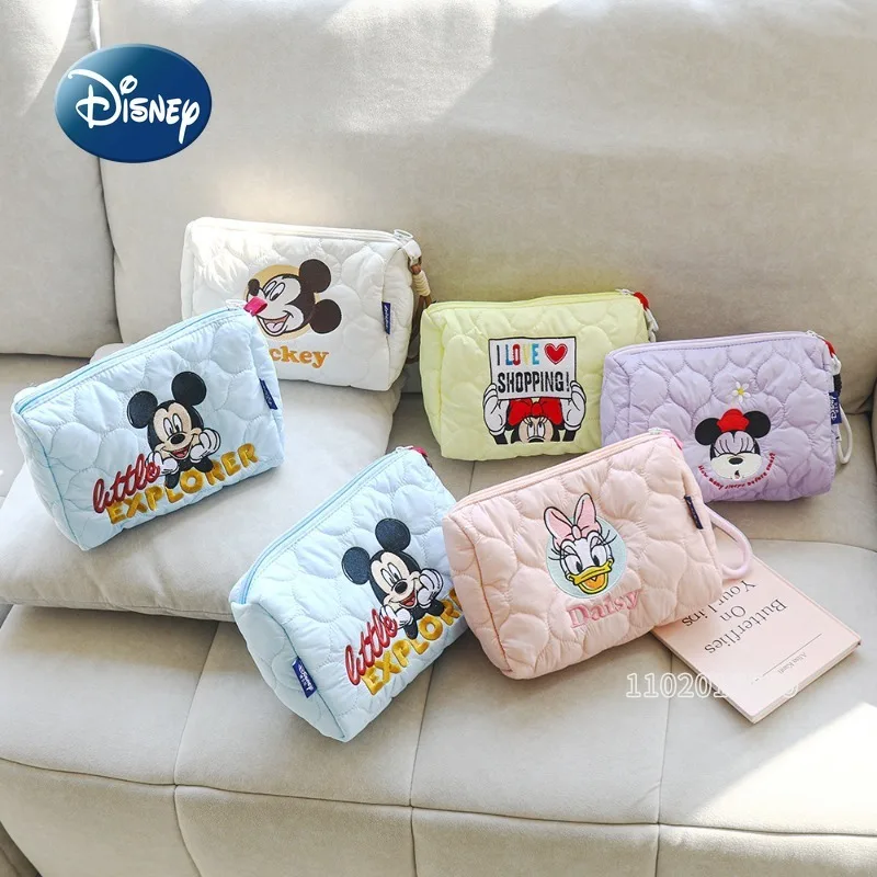 Disney's New Portable Cosmetic Bag Luxury Brand Original Embroidered Cosmetic Bag Cartoon Large Capacity Storage Toiletry Bag
Disney's New Portable Cosmetic Bag Luxury Brand Original Embroidered Cosmetic Bag Cartoon Large Capacity Storage Toiletry Bag