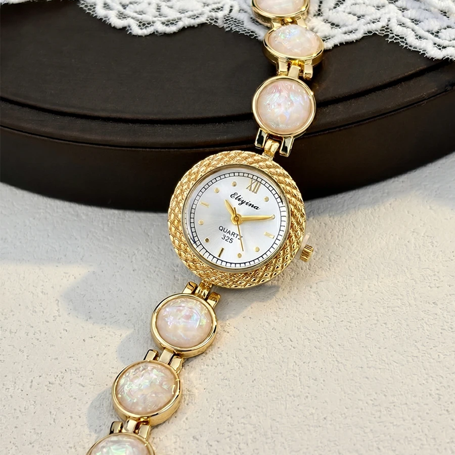 Fashion Bracelet Watch for Women with Woven - pattern Bezel and Glittering Jewels
Fashion Bracelet Watch for Women with Woven - pattern Bezel and Glittering Jewels