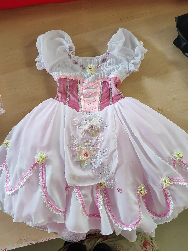 Ballet Skirt Girls Long Giselle Performance Costume Dancing Adult Children Romantic Tutu Professional Ballet Dress Chiffon
Ballet Skirt Girls Long Giselle Performance Costume Dancing Adult Children Romantic Tutu Professional Ballet Dress Chiffon