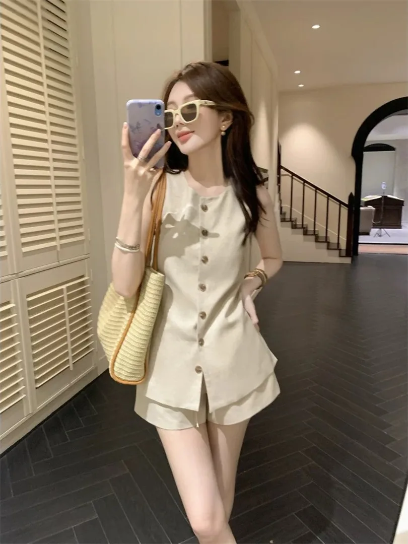 Casual Cotton Linen Shorts Set Women's Vintage Leisure Vacation High Waist Wide Leg Pants round Neck Short Sleeve Two Piece Suit
Casual Cotton Linen Shorts Set Women's Vintage Leisure Vacation High Waist Wide Leg Pants round Neck Short Sleeve Two Piece Suit
