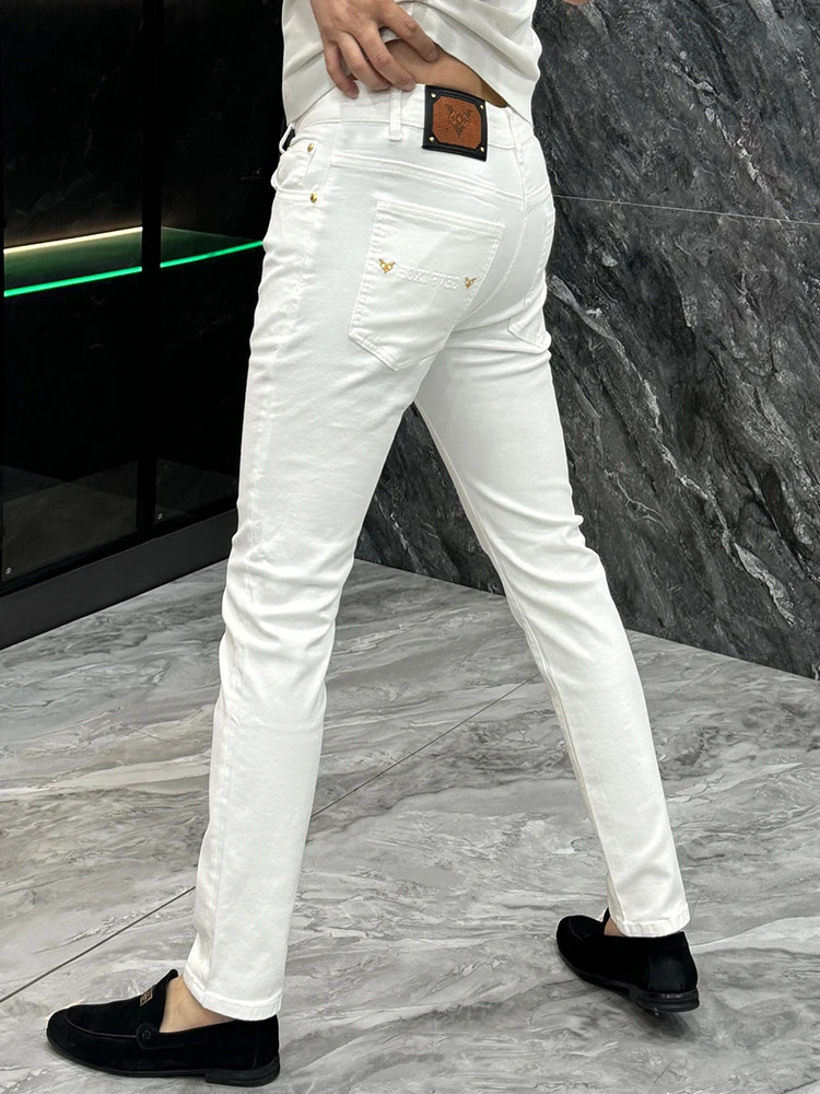 Slim Fit White Jeans Men's Trendy Brand Simple European Version Small Foot Pants Fashionable Personality Slimming Men's Pants
Slim Fit White Jeans Men's Trendy Brand Simple European Version Small Foot Pants Fashionable Personality Slimming Men's Pants