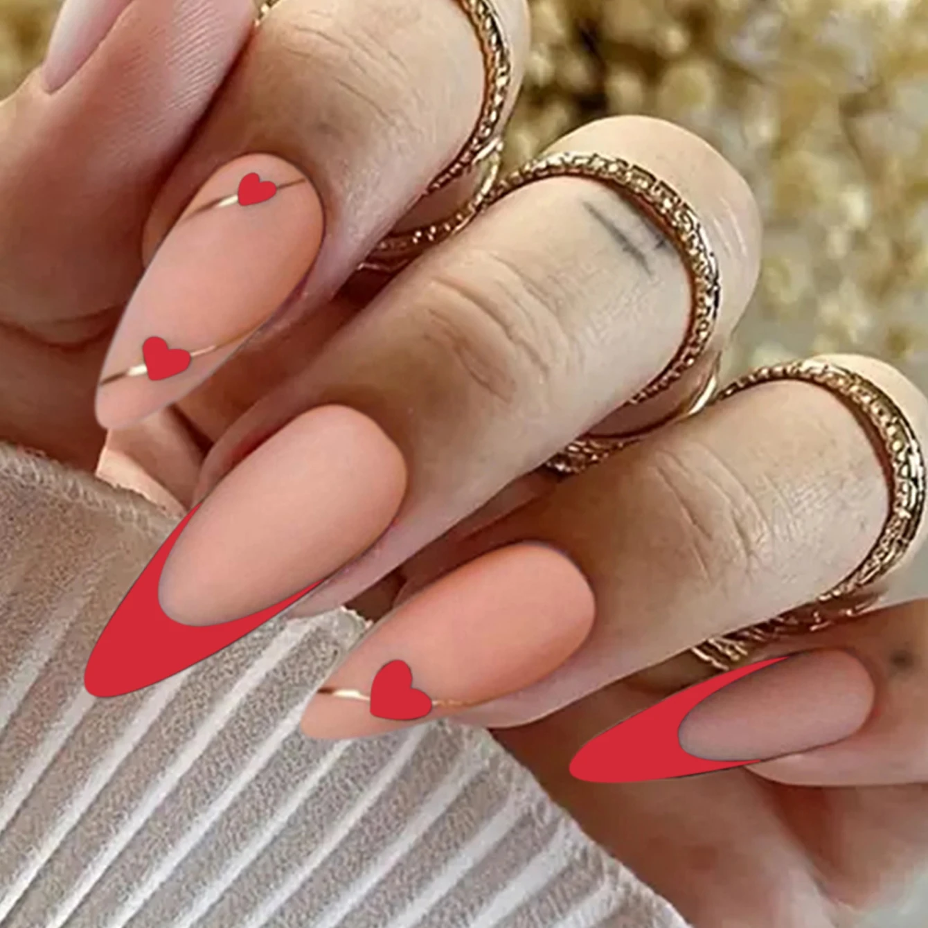 24 шт., накладные ногти с красным французским краем, длинные миндалевидные накладные ногти с сердечком и золотой линией, многоразовые акриловые накладные ногти
24 шт., накладные ногти с красным французским краем, длинные миндалевидные накладные ногти с сердечком и золотой линией, многоразовые акриловые накладные ногти