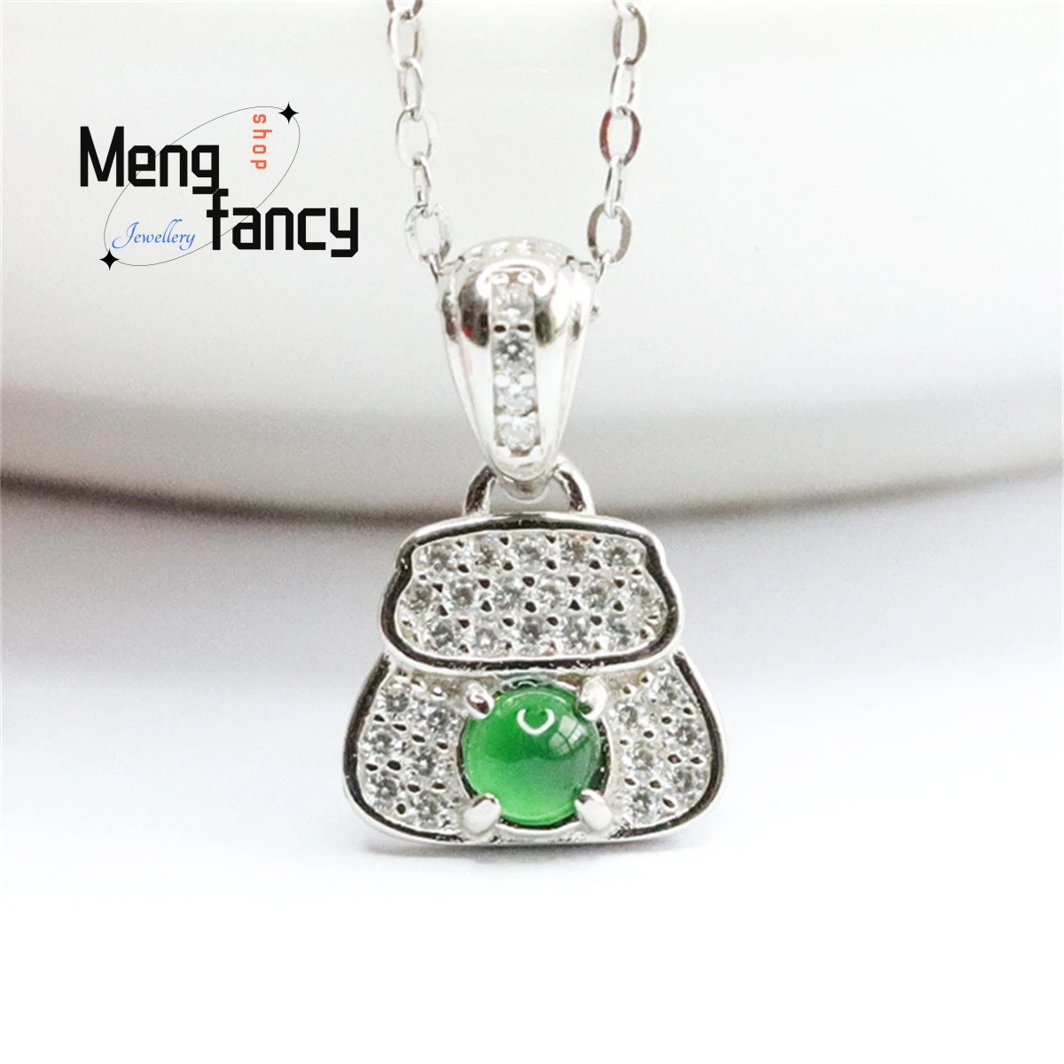 Natural S925 Silver Inlaid Jadeite Ice King Green Money Bag Necklace Elegant Personality Fashion Exquisite Charm Luxury Jewelry
Natural S925 Silver Inlaid Jadeite Ice King Green Money Bag Necklace Elegant Personality Fashion Exquisite Charm Luxury Jewelry