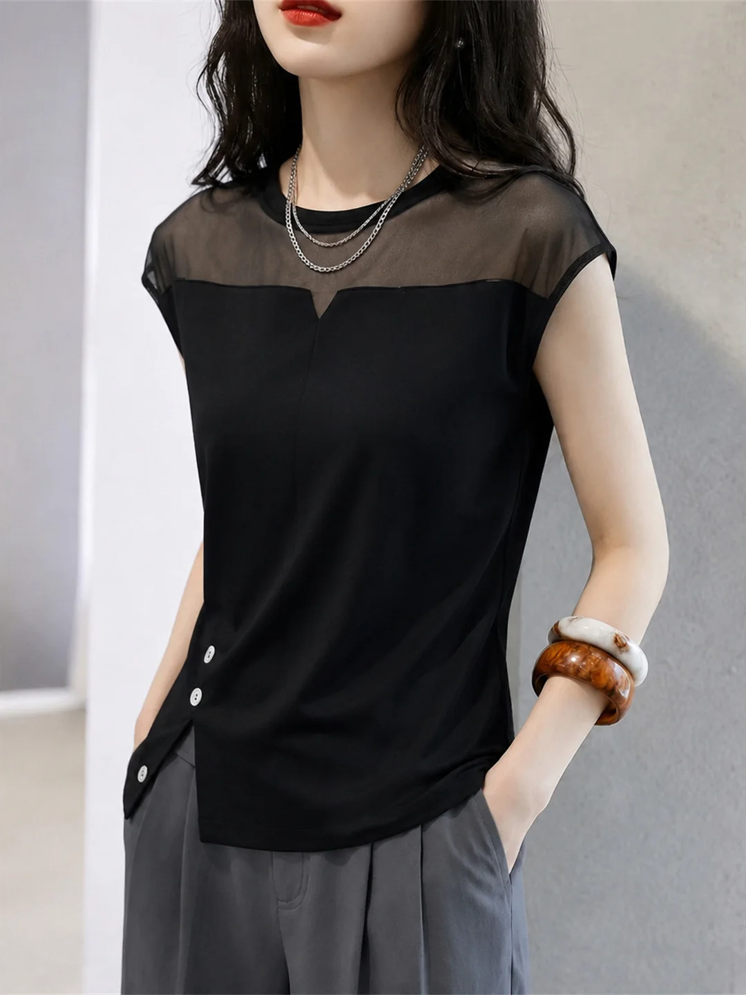 Unique Lace Patchwork Short Sleeve T-Shirt round Neck Commute Top High-End Feeling Asymmetrical Casual Small Shirt
Unique Lace Patchwork Short Sleeve T-Shirt round Neck Commute Top High-End Feeling Asymmetrical Casual Small Shirt