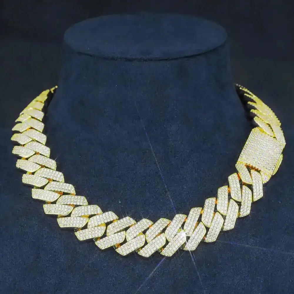 High Quality Custom Hip Hop Diamond d Vvs1 Jewelry 18k Gold Plated Necklace 15mm Moissanite Cuban Link Chain
High Quality Custom Hip Hop Diamond d Vvs1 Jewelry 18k Gold Plated Necklace 15mm Moissanite Cuban Link Chain