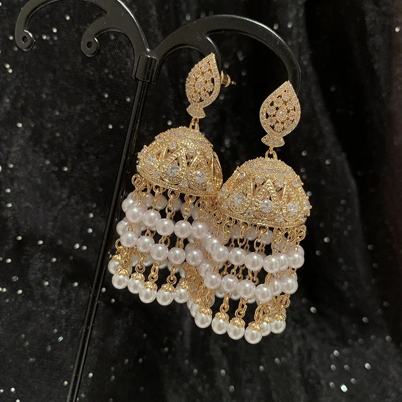 Retro Luxury Cubic Zirconia Pearl Tassel Bell Earrings for Women Indian Algeri Female Fashion Wedding Party Accessories Jewelry
Retro Luxury Cubic Zirconia Pearl Tassel Bell Earrings for Women Indian Algeri Female Fashion Wedding Party Accessories Jewelry