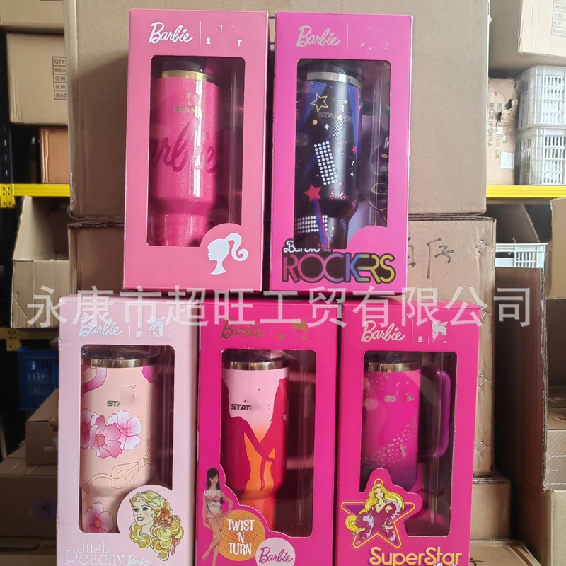 New Barbie Water Cup Bottle Handle Straw Lid Stainless Steel 40oz Vacuum Insulated Car Mug Stainless Steel Tibial Cup Gifts
New Barbie Water Cup Bottle Handle Straw Lid Stainless Steel 40oz Vacuum Insulated Car Mug Stainless Steel Tibial Cup Gifts