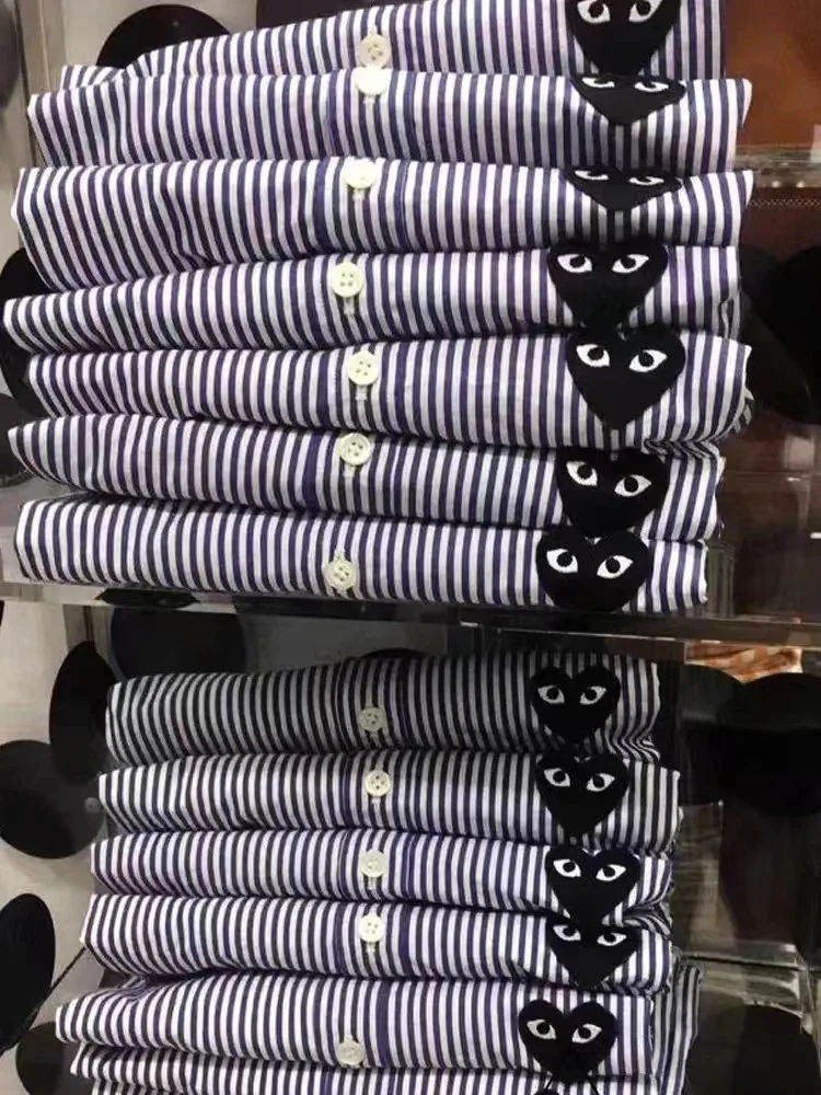 Вышитое сердце, длинный свеч irt для мужчин и женщин, пара, осенний воротник средней длины с воротником-стойкой и пуговицами, смесь полиэстера
Вышитое сердце, длинный свеч irt для мужчин и женщин, пара, осенний воротник средней длины с воротником-стойкой и пуговицами, смесь полиэстера