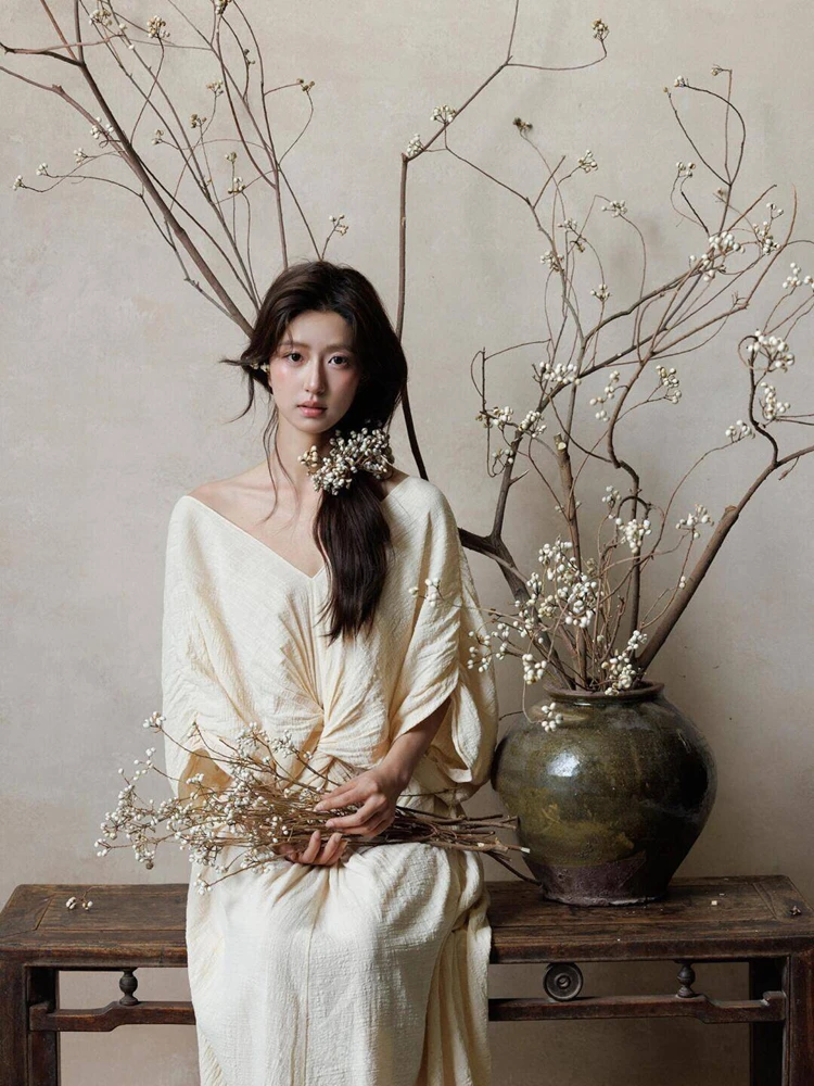 New Vintage Oil Painting Theme Photography Clothing Cold Tone Artistic Style Chinese Traditional Costume for Photo Shoots
New Vintage Oil Painting Theme Photography Clothing Cold Tone Artistic Style Chinese Traditional Costume for Photo Shoots