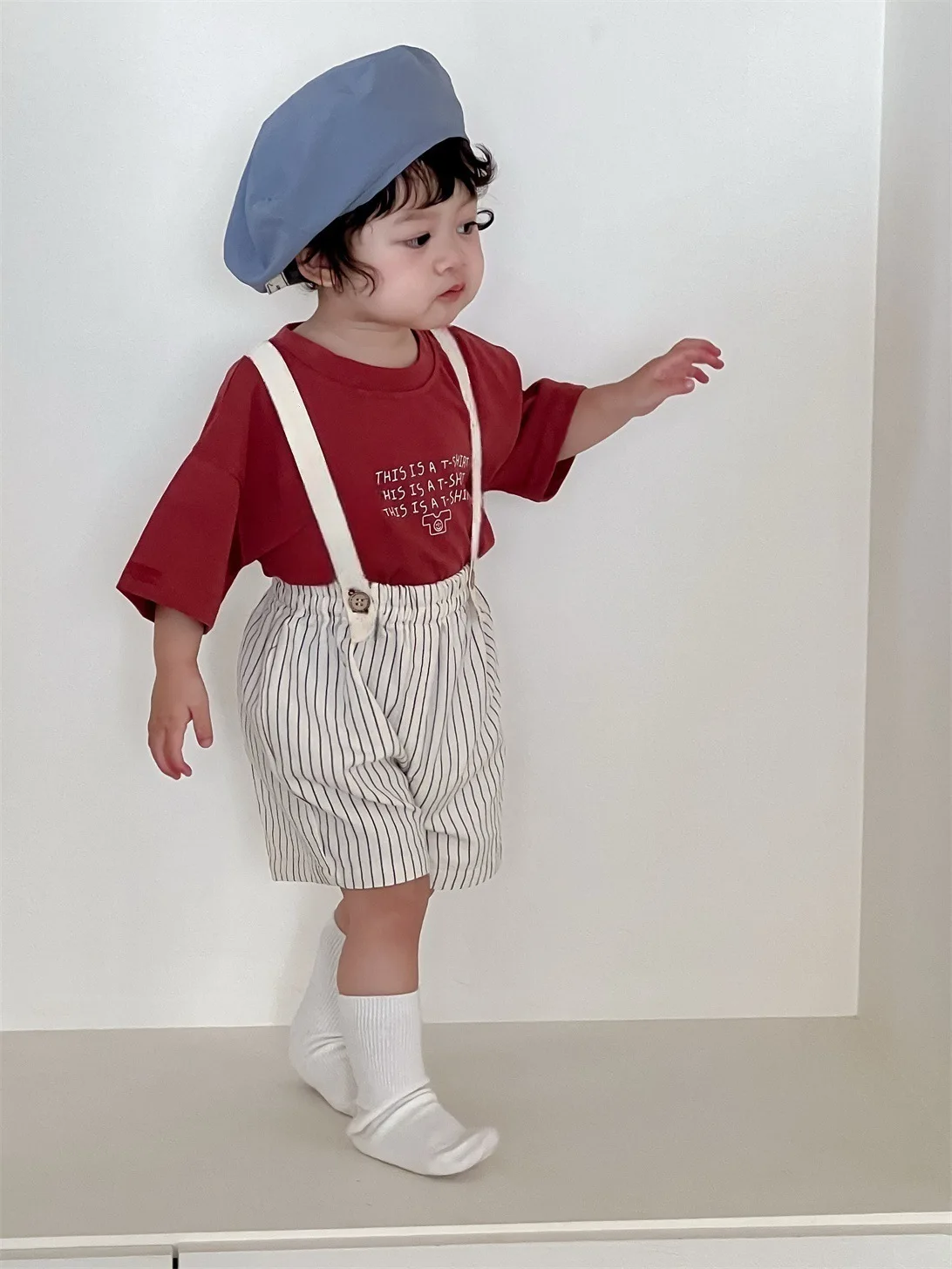 2025 Summer Baby Boys Suspenders Striped Shorts Cotton Toddler Boy Casual Overalls Pants Infant Clothes
2025 Summer Baby Boys Suspenders Striped Shorts Cotton Toddler Boy Casual Overalls Pants Infant Clothes