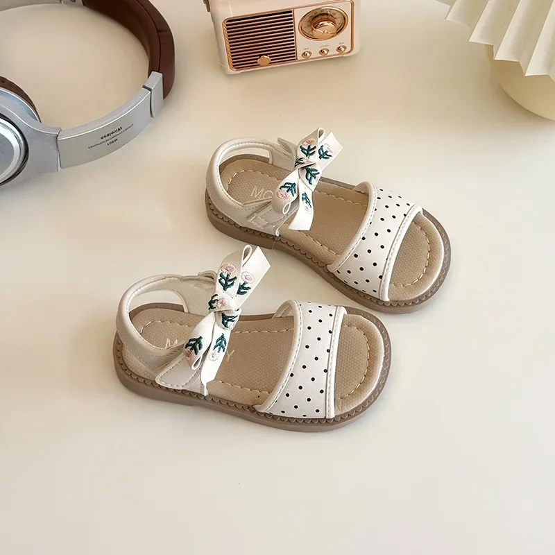 2025 Children Sandals for Girls Summer New Fashion Korean Style Soft Anti-slippery Versatile Chic Baby Sweet Bowtie Beach Shoes
2025 Children Sandals for Girls Summer New Fashion Korean Style Soft Anti-slippery Versatile Chic Baby Sweet Bowtie Beach Shoes