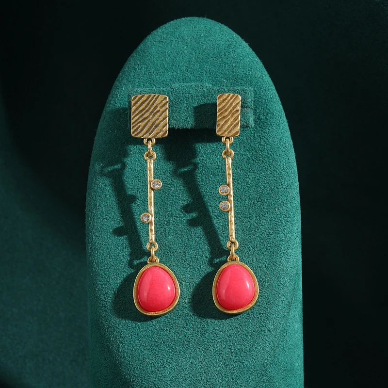 Vintage Patterned Stone Long Red Pink Earrings Dangle Square Gold Color Antique Jewelry for Woman Rhinestones Accessories New
Vintage Patterned Stone Long Red Pink Earrings Dangle Square Gold Color Antique Jewelry for Woman Rhinestones Accessories New
