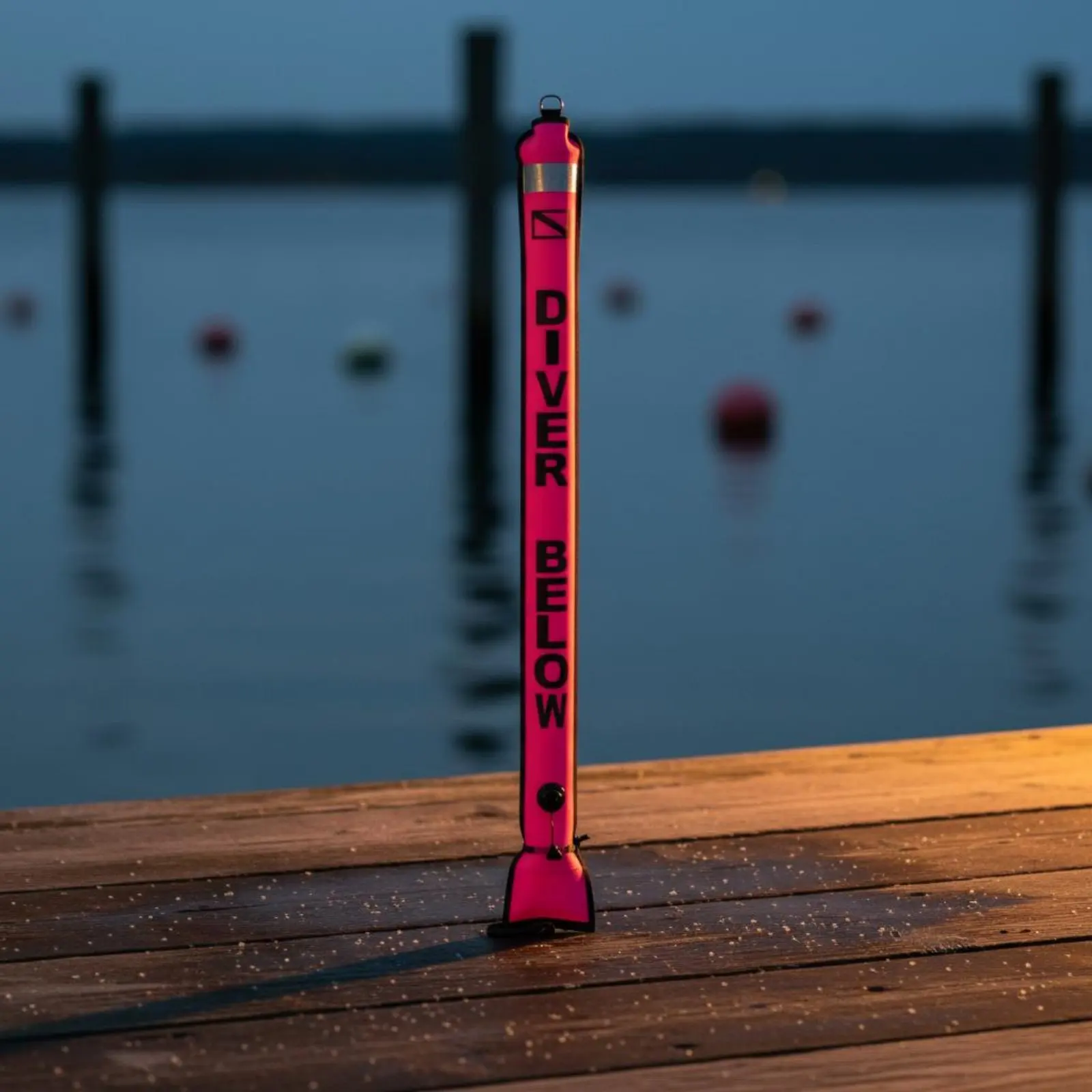 SMB Marker Buoy High Visibility Inflatable Dive Buoy Inflatable Dive Marker Easy Inflation Diving Indicator Tube Sturdy 210D
SMB Marker Buoy High Visibility Inflatable Dive Buoy Inflatable Dive Marker Easy Inflation Diving Indicator Tube Sturdy 210D