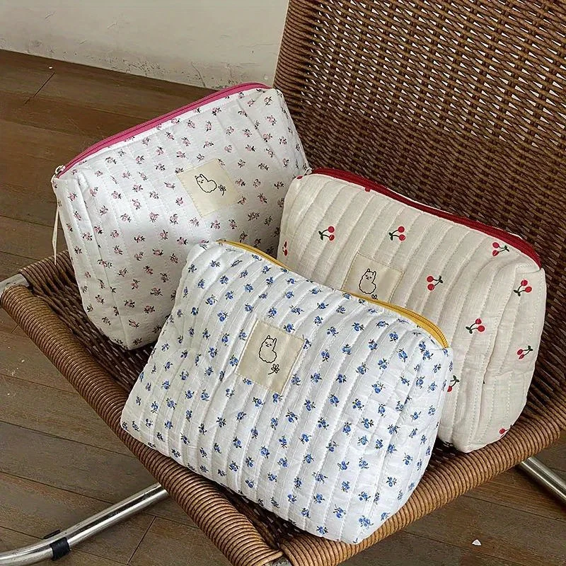 Sweet Style Floral Pattern Makeup Zipper Pouch, Lightweight Versatile Cosmetic Bag For Women
Sweet Style Floral Pattern Makeup Zipper Pouch, Lightweight Versatile Cosmetic Bag For Women