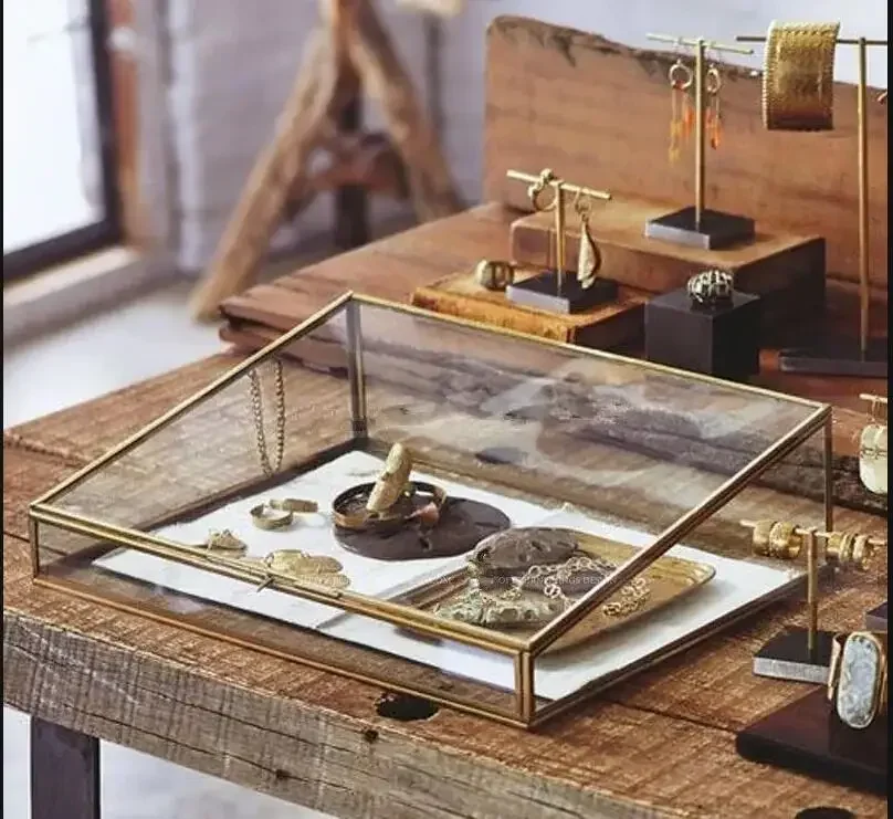 Nordic Style Glass Copper Storage Baskets Box Home Organizer for Jewelry Necklace Dessert Display cabinet display box decoration
Nordic Style Glass Copper Storage Baskets Box Home Organizer for Jewelry Necklace Dessert Display cabinet display box decoration