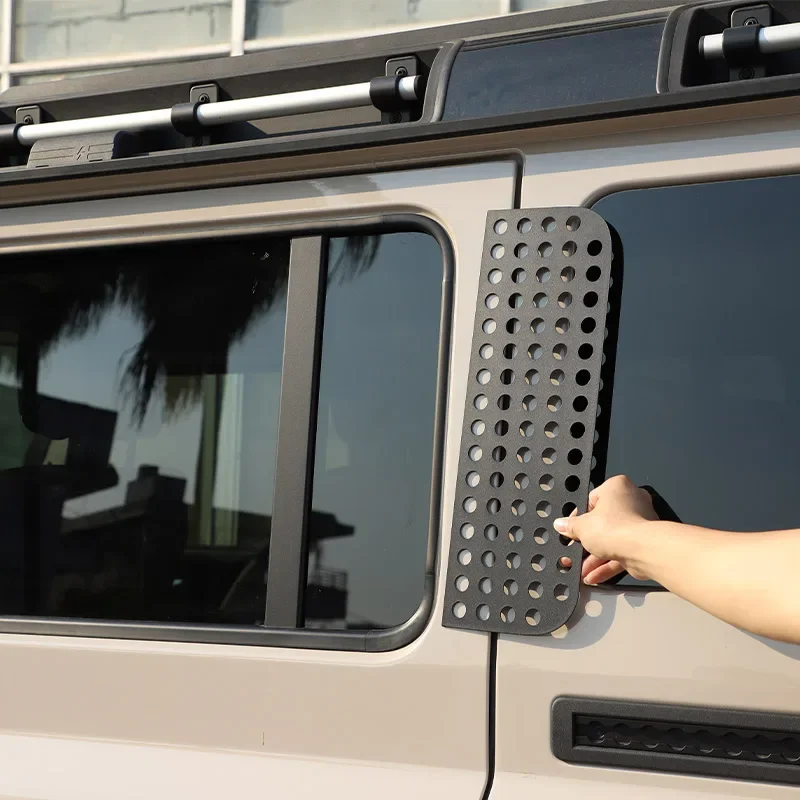 For INEOS Grenadier 2020-2024 Aluminum Alloy Car Rear Window Glass Honeycomb Protection Panel Cover Decorative Accessories
For INEOS Grenadier 2020-2024 Aluminum Alloy Car Rear Window Glass Honeycomb Protection Panel Cover Decorative Accessories