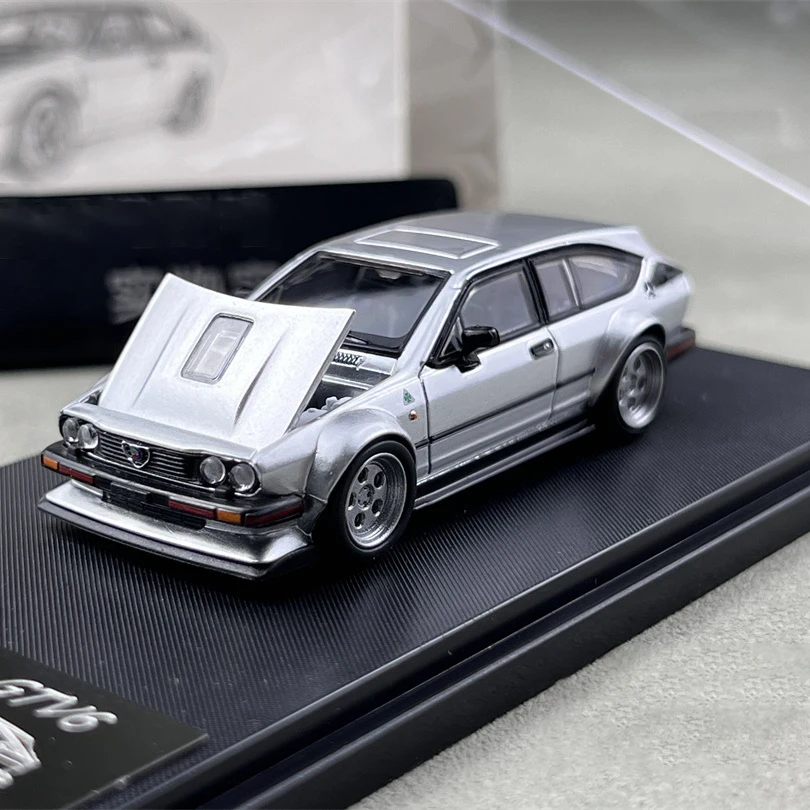 RM 1:64 Alfa Romeo GTV6 легкосплавный автомобиль, литье под давлением и игрушечный транспорт, модель автомобиля, миниатюрная масштабная модель автомобиля для детей
RM 1:64 Alfa Romeo GTV6 легкосплавный автомобиль, литье под давлением и игрушечный транспорт, модель автомобиля, миниатюрная масштабная модель автомобиля для детей