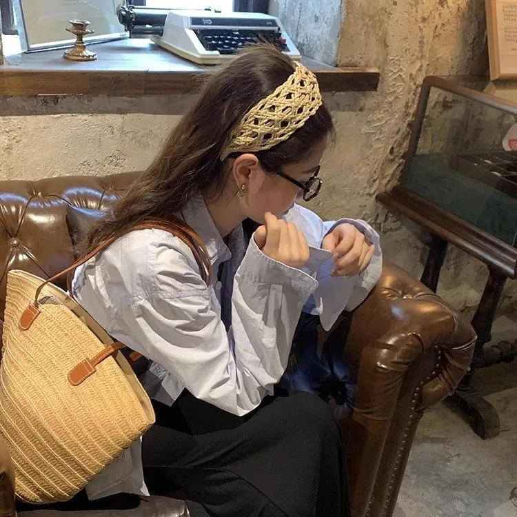 Повязка для волос для девочек и женщин, повязка на голову, аксессуары, корейская йога, летняя ведущая мода, обруч для макияжа, новинка 2025, винтажный дизайнер
Повязка для волос для девочек и женщин, повязка на голову, аксессуары, корейская йога, летняя ведущая мода, обруч для макияжа, новинка 2025, винтажный дизайнер