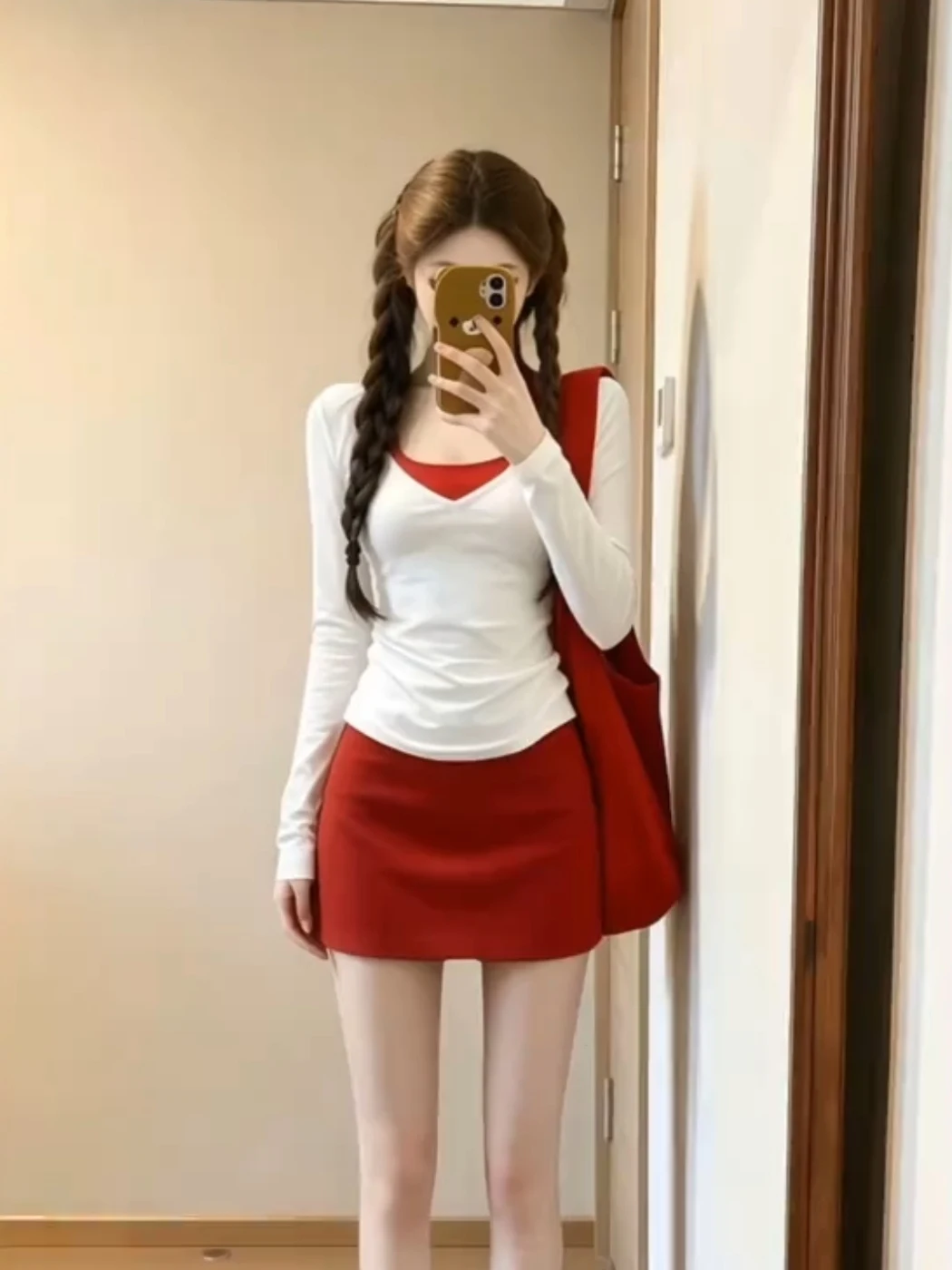 Unique Beautiful Red Long Sleeve Women's Summer Fashion Set High Waist V-Neck T-Shirt Sun Protection Two-Piece Suit
Unique Beautiful Red Long Sleeve Women's Summer Fashion Set High Waist V-Neck T-Shirt Sun Protection Two-Piece Suit