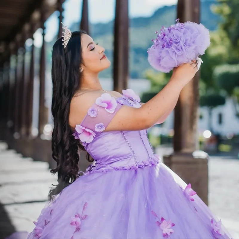 Фиолетовое платье Quinceanera с открытыми плечами, кружевное, с кристаллами и блестками, 3D цветочная наклейка, длинный хвост, платья de 15, Quinceanera Настроить
Фиолетовое платье Quinceanera с открытыми плечами, кружевное, с кристаллами и блестками, 3D цветочная наклейка, длинный хвост, платья de 15, Quinceanera Настроить
