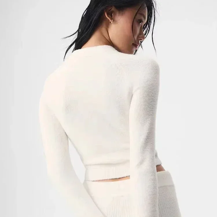 AI Autumn and Winter New Women's Plush Slim-fit Long-sleeved Knitted Sweater Wide-leg Pants Sports Suit Casual Pants
AI Autumn and Winter New Women's Plush Slim-fit Long-sleeved Knitted Sweater Wide-leg Pants Sports Suit Casual Pants
