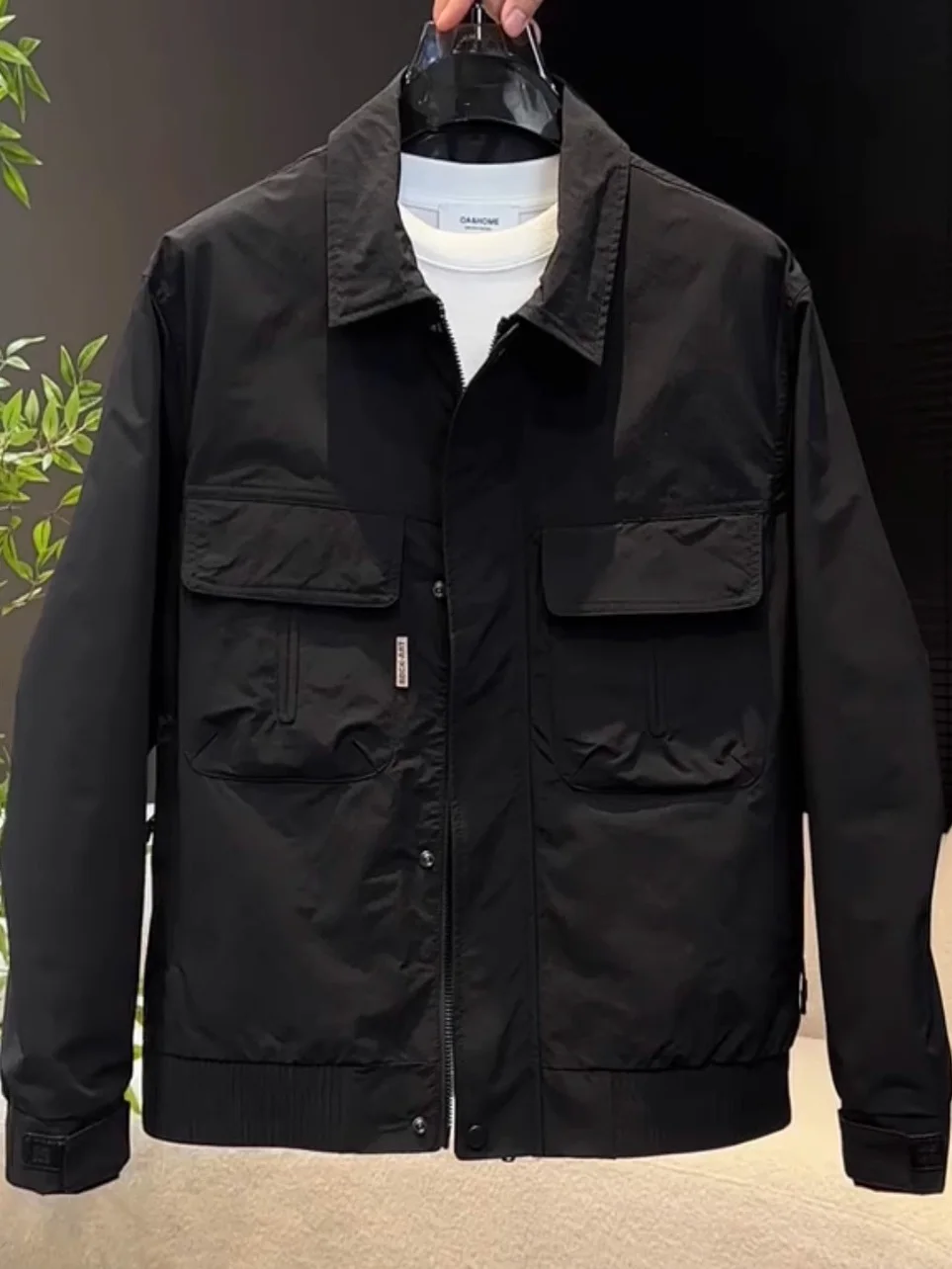 Мужская приталенная куртка с воротником, модная весенняя коллекция 2025, новая повседневная куртка-пиджак для молодежи, из полиэстера, с длинными рукавами, на молнии
Мужская приталенная куртка с воротником, модная весенняя коллекция 2025, новая повседневная куртка-пиджак для молодежи, из полиэстера, с длинными рукавами, на молнии