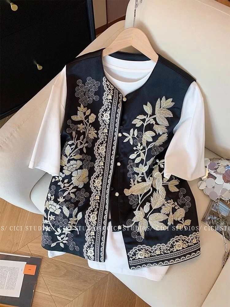 Chinese Style Gold Thread Embroidered Acetate Satin Vest Women Spring New Arrival National Style Waistcoat Tank Top
Chinese Style Gold Thread Embroidered Acetate Satin Vest Women Spring New Arrival National Style Waistcoat Tank Top