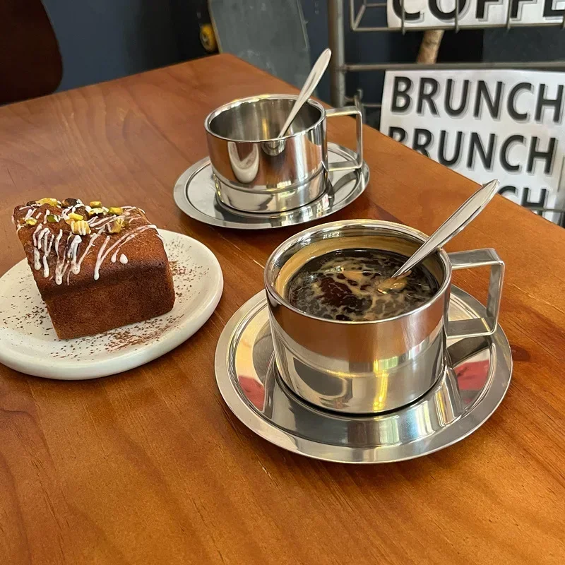 Stainless Steel Coffee Cups Set Pull Flower Cafe Mug Tea Milk Saucer Mat Spoon Double-walled Espresso Coffee Glasses Accessories
Stainless Steel Coffee Cups Set Pull Flower Cafe Mug Tea Milk Saucer Mat Spoon Double-walled Espresso Coffee Glasses Accessories