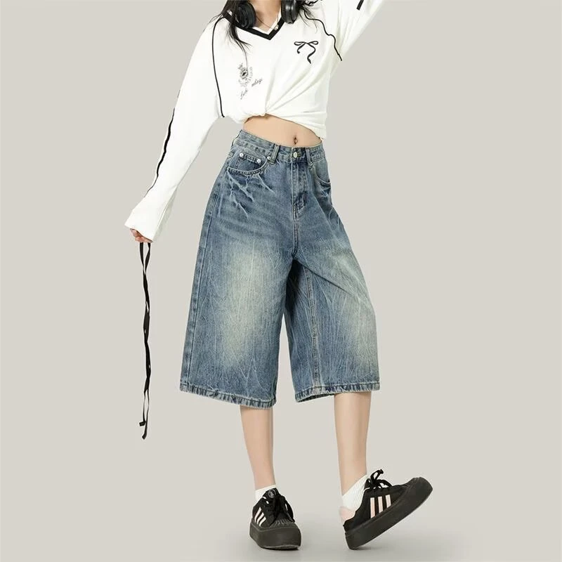 Women's Summer Denim Shorts Simplified Style Cropped Jeans Cool Girl Calf-length Pant Female High Waist Capris Straight Trousers
Women's Summer Denim Shorts Simplified Style Cropped Jeans Cool Girl Calf-length Pant Female High Waist Capris Straight Trousers