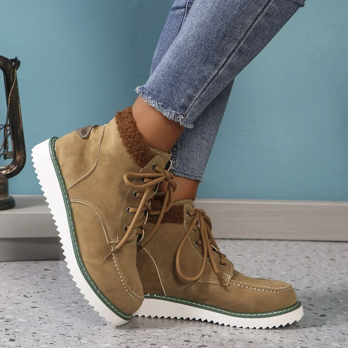 2024 Winter New Snow Boots Flat Platform Short Boots Set Feet Warm Low Cotton Boots Large Size 36-43
2024 Winter New Snow Boots Flat Platform Short Boots Set Feet Warm Low Cotton Boots Large Size 36-43