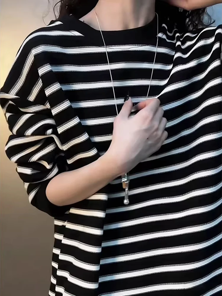 Мужской свитшот с круглым вырезом и длинными рукавами, в черно-белую полоску, весна-осень, винтажный, премиум-класса, с эффектом потертости на плечах
Мужской свитшот с круглым вырезом и длинными рукавами, в черно-белую полоску, весна-осень, винтажный, премиум-класса, с эффектом потертости на плечах