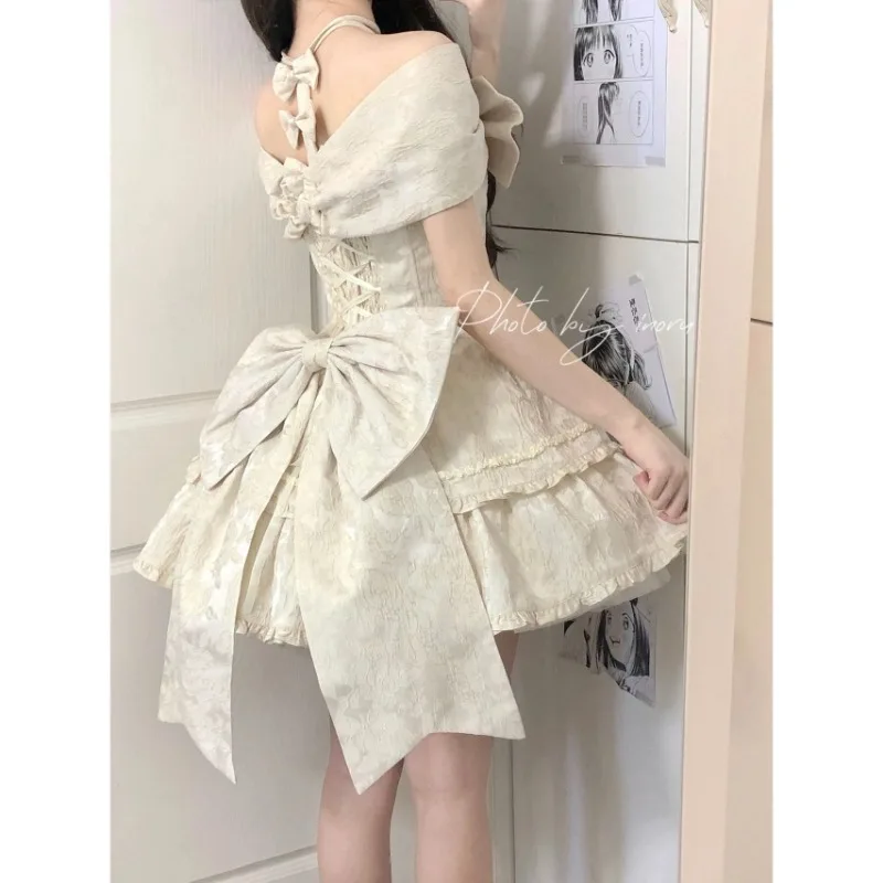 French Cute Bow One Shoulder Dress Women Fashion Tie Elegant Sweet Embroidery Splice Summer Solid Birthday Party Princess Wear
French Cute Bow One Shoulder Dress Women Fashion Tie Elegant Sweet Embroidery Splice Summer Solid Birthday Party Princess Wear