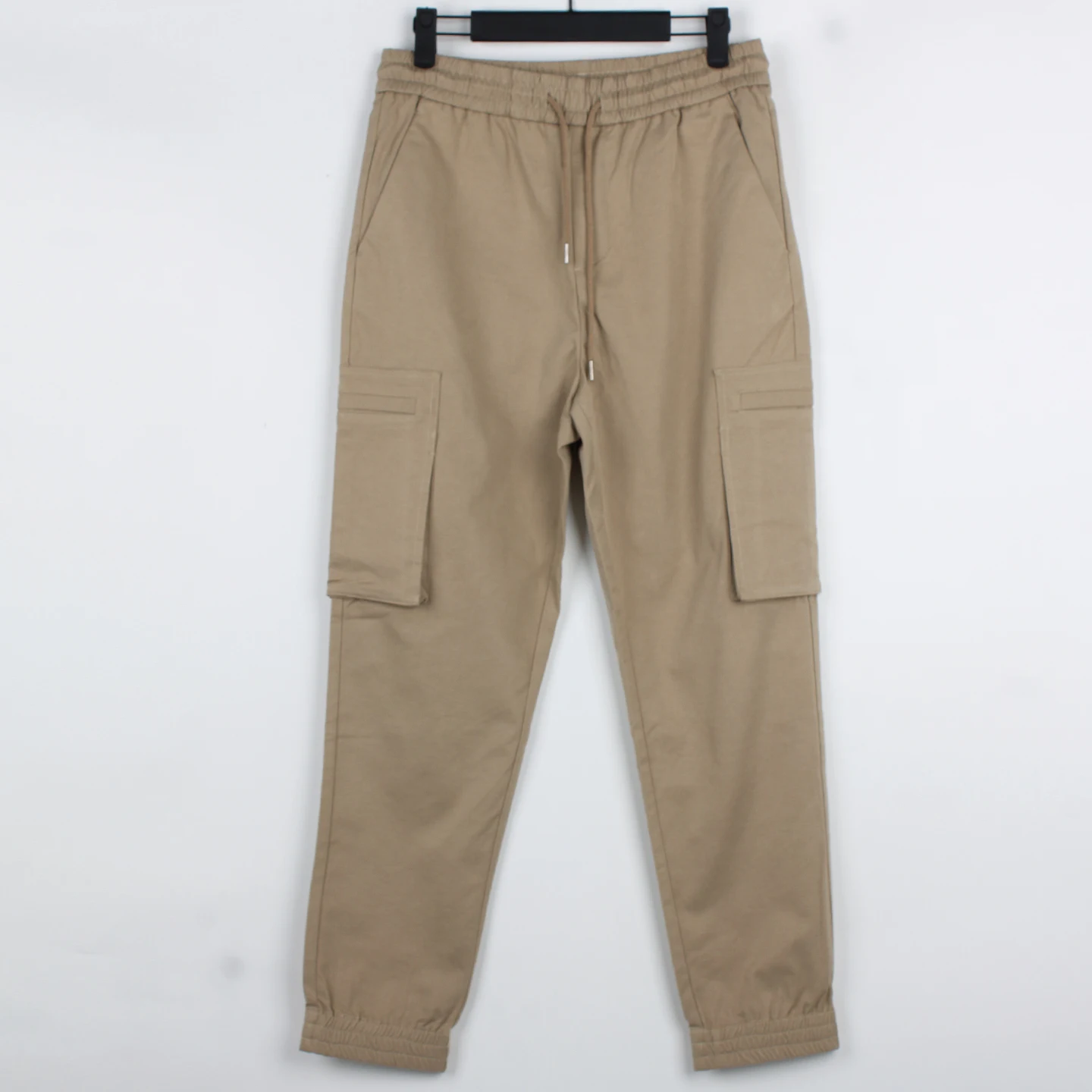 Повседневные брюки с эластичной резинкой на талии, мужские брюки свободного покроя, рабочая одежда, несколько вариантов, доступны для осеннего сезона
Повседневные брюки с эластичной резинкой на талии, мужские брюки свободного покроя, рабочая одежда, несколько вариантов, доступны для осеннего сезона