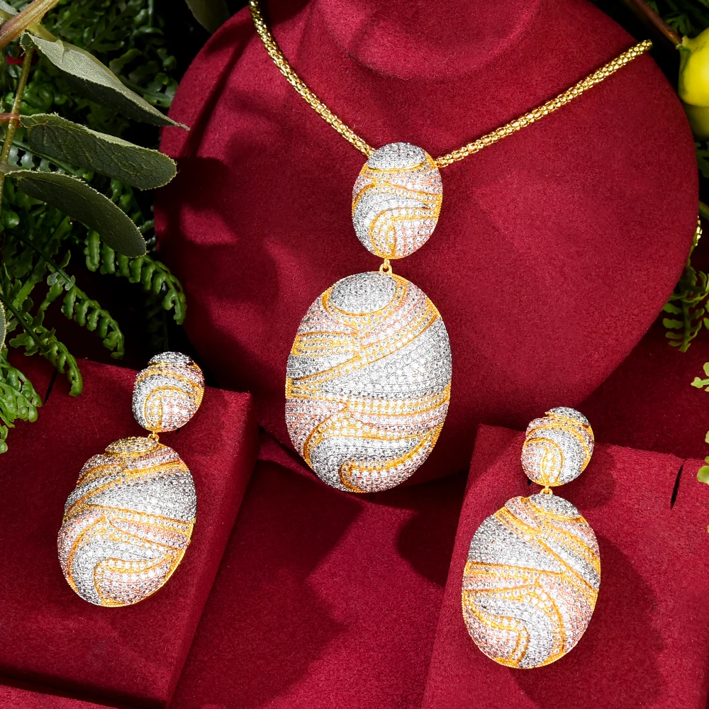 Soramoore Luxury 2PCS Big Disco Ball Pendant Necklace Earrings Jewelry Set Super Original Accessories for Women Bridal New
Soramoore Luxury 2PCS Big Disco Ball Pendant Necklace Earrings Jewelry Set Super Original Accessories for Women Bridal New