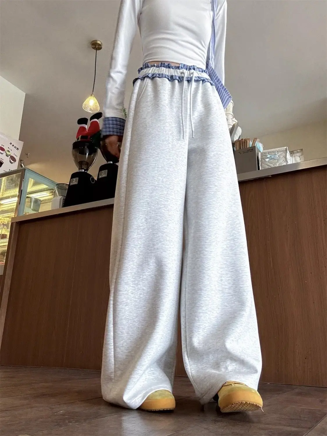 2025 Cuteore Casual Gray Pants Women Spring Sport Lace Pants Oversized Straight Joggers Women Sweatpants Baggy Fleece Trousers
2025 Cuteore Casual Gray Pants Women Spring Sport Lace Pants Oversized Straight Joggers Women Sweatpants Baggy Fleece Trousers