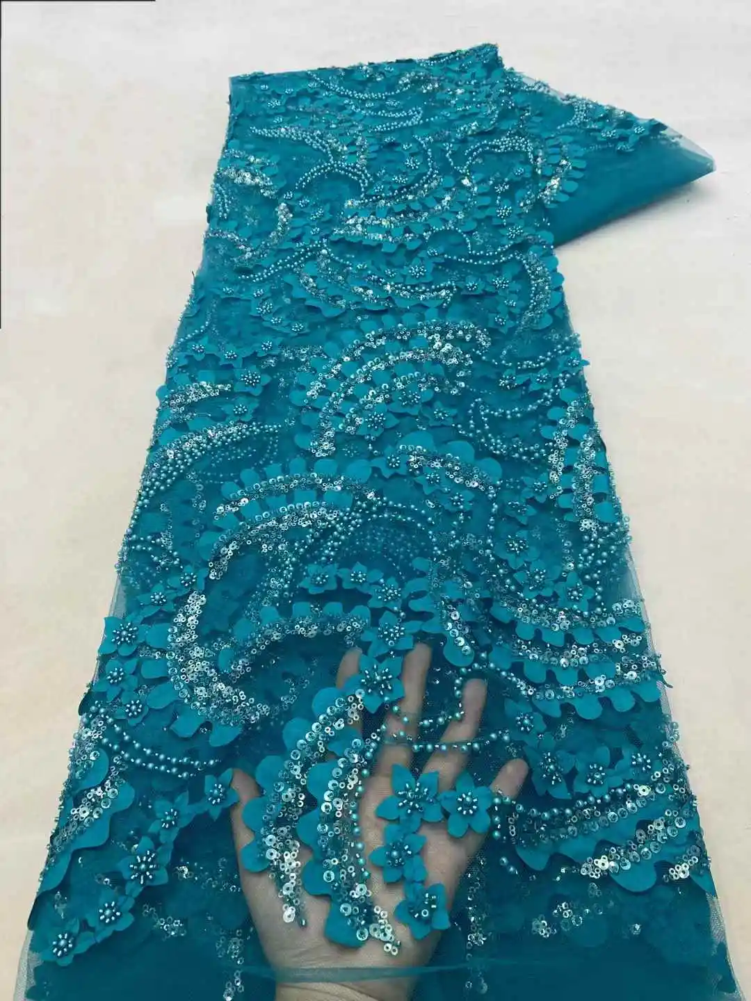 African Lace Fabric 2025 Sequins Beaded Embroidery Groom Nigerian Bridal High Quality French Tulle Lace Fabric For Wedding
African Lace Fabric 2025 Sequins Beaded Embroidery Groom Nigerian Bridal High Quality French Tulle Lace Fabric For Wedding
