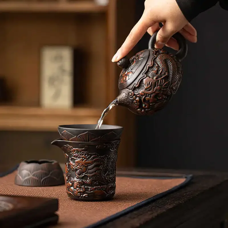 Jianshui Purple Pottery Dragon Carving Teapot Hand Painted Antique Relief Teapot Household Teapot Kungfu Tea Set Kettle
Jianshui Purple Pottery Dragon Carving Teapot Hand Painted Antique Relief Teapot Household Teapot Kungfu Tea Set Kettle