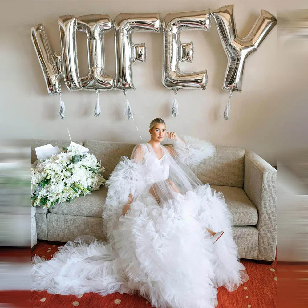 White Bridal Dress Puffy Tulle Maternity Dresses for Photoshoot Women Robe Ruffled Tiered Skirts Bride Sleepwear Nightwear
White Bridal Dress Puffy Tulle Maternity Dresses for Photoshoot Women Robe Ruffled Tiered Skirts Bride Sleepwear Nightwear