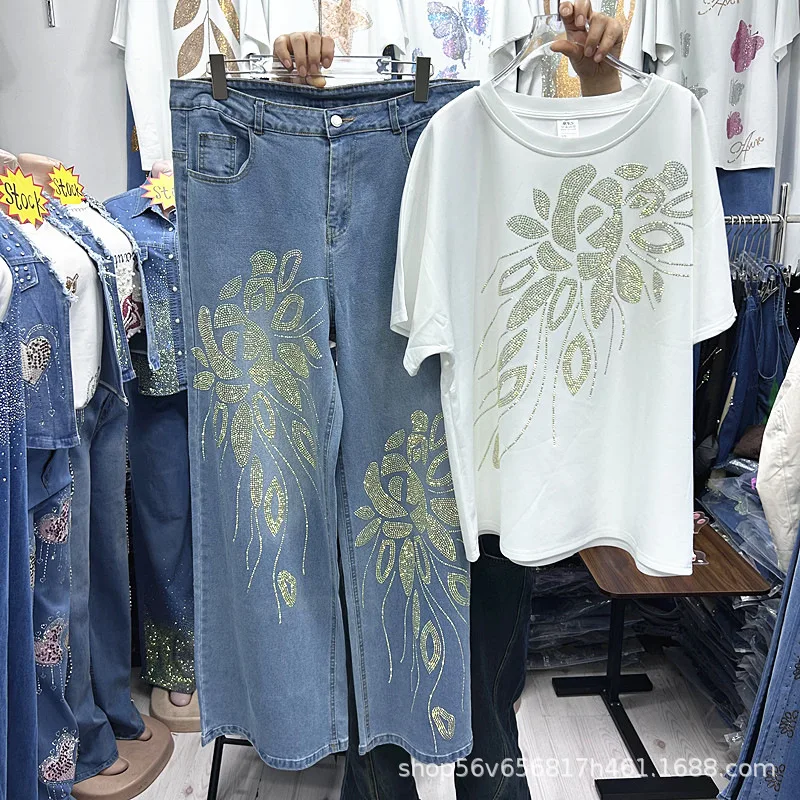 Trendy 2026 New Women Two-piece Set Shiny Diamonds Loose Short Sleeve T-shirt Top + Fashionable High Waist Casual Denim Trousers
Trendy 2026 New Women Two-piece Set Shiny Diamonds Loose Short Sleeve T-shirt Top + Fashionable High Waist Casual Denim Trousers